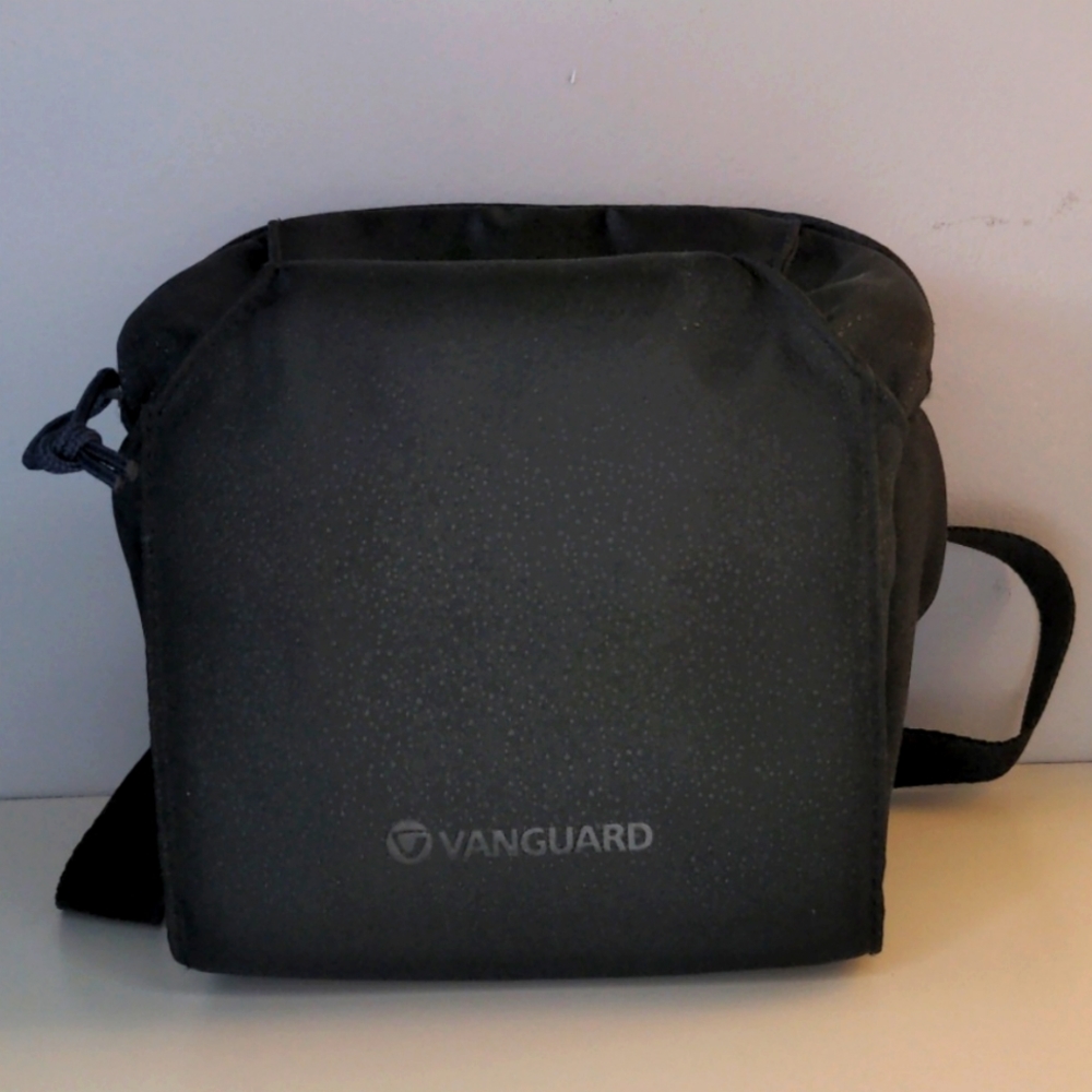 Camera bag for DSLR